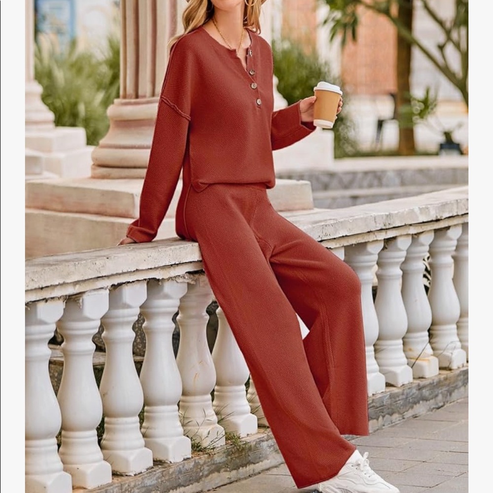 Comfy Medium knit set.